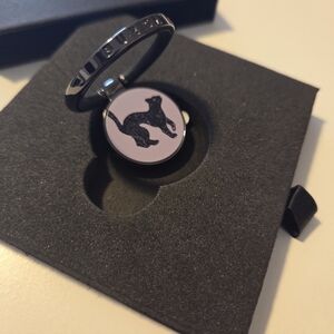 Burga|Academy|Adhesive Ring Holder